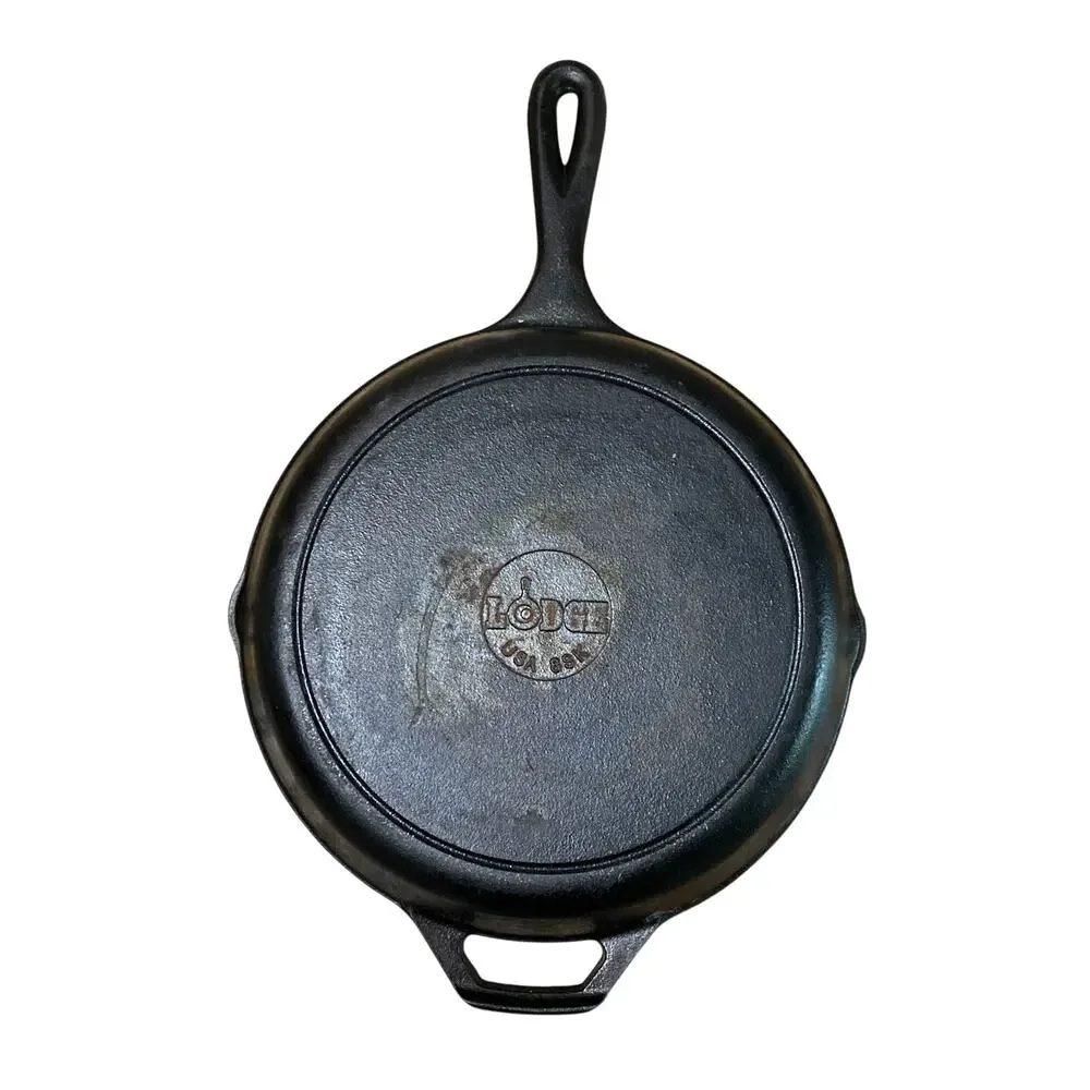 Lodge 8SK Cast Iron Skillet 10.25” Double Spout Frying Pan Made in USA